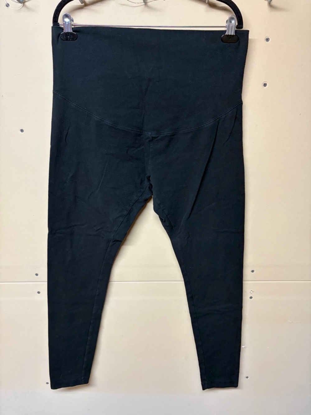 2/$20❤️- MATERNITY | Women’s Paisley Sky Maternity leggings size large